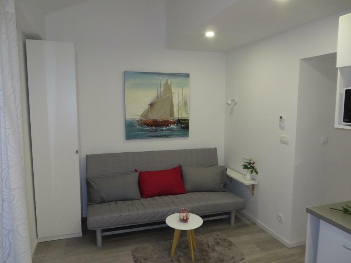 Apartmani Raos Dugi Rat Exteriör bild