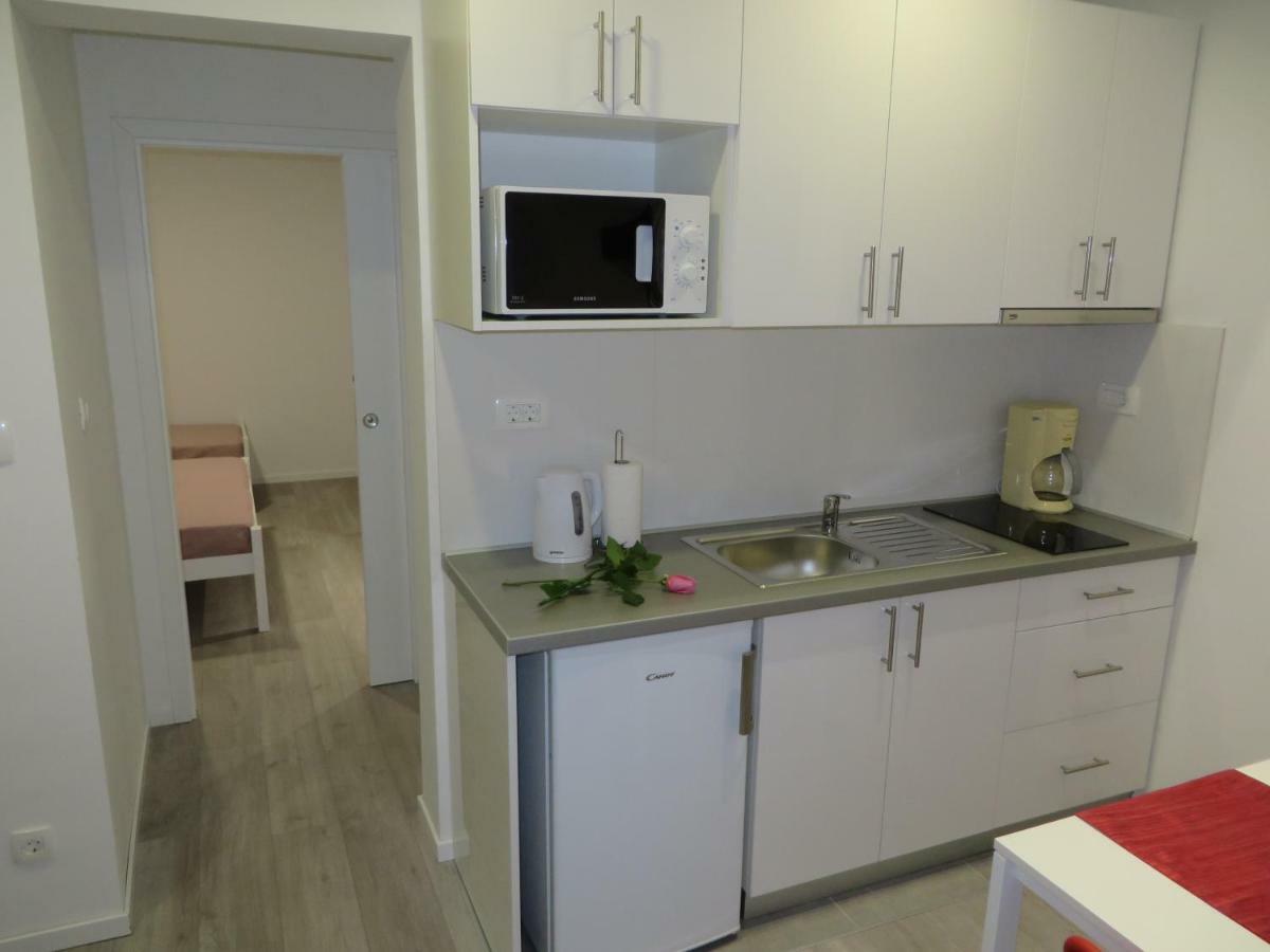 Apartmani Raos Dugi Rat Exteriör bild