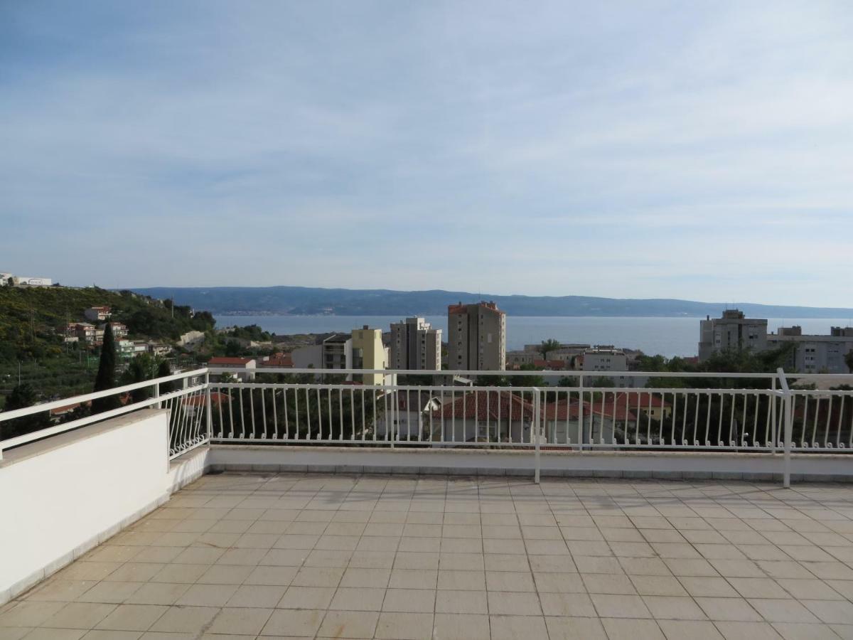 Apartmani Raos Dugi Rat Exteriör bild