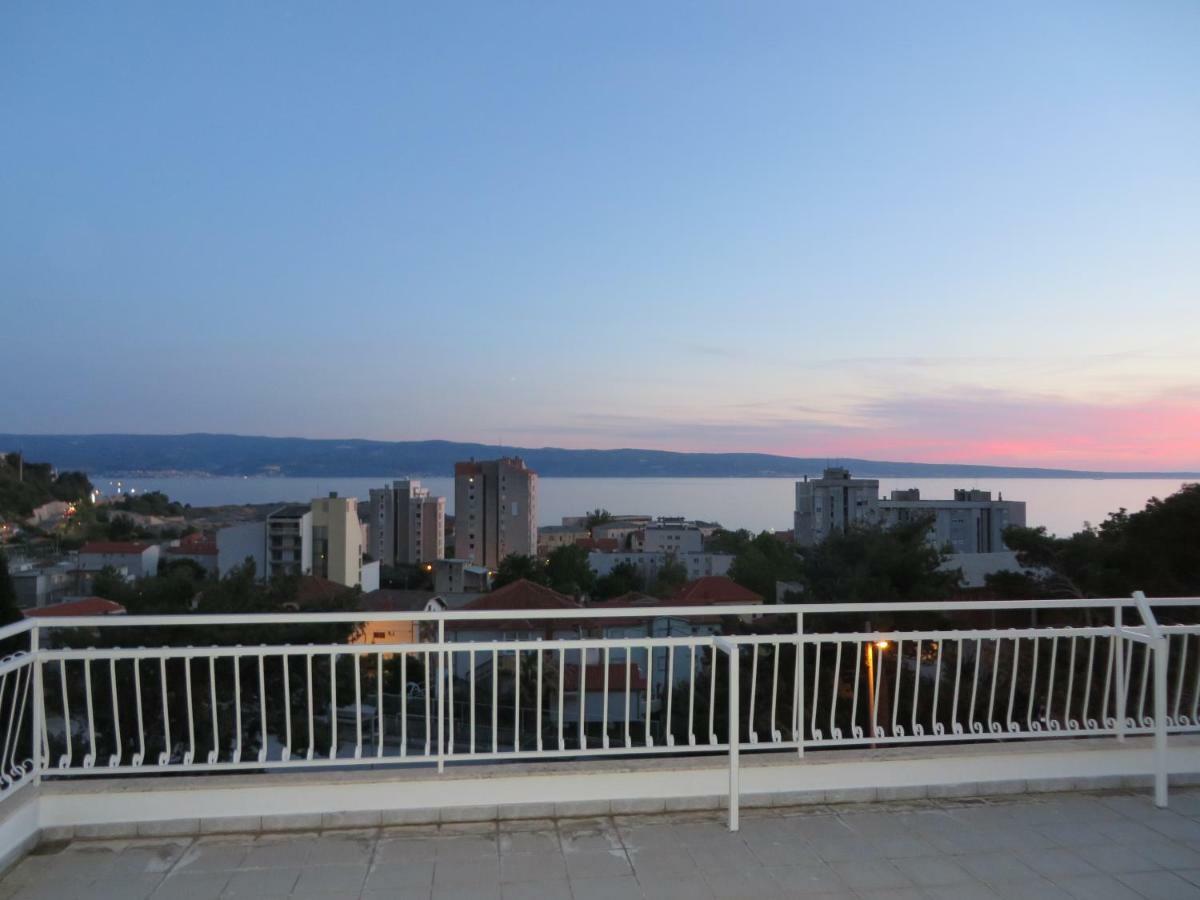 Apartmani Raos Dugi Rat Exteriör bild
